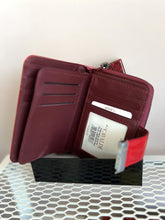 Įkelti vaizdą į galerijos rodinį, Moteriška piniginė, raudona, Cavaldi