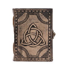 Įkelti vaizdą į galerijos rodinį, Odinė užrašinė su Triquetra simboliu
